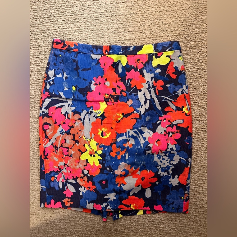 LOFT Multicolor Floral Pencil Skirt